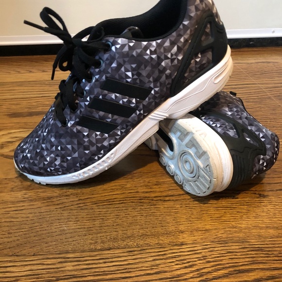 Adidas ZX Flux “monochrome prism” - Picture 2 of 6